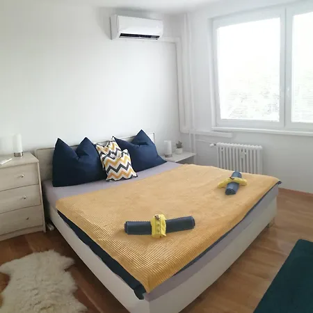 Bee Welcome Apartment Sturovo